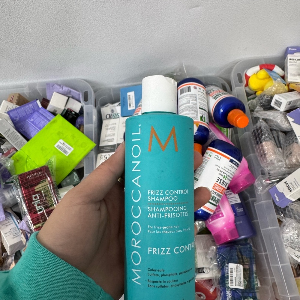 Moroccanoil Frizz Control Shampoo in Teal
